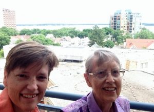A quick visit with Auntie Karen. She has a great view of the lake from her condo.