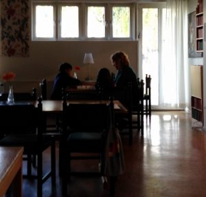 A wonderful way to learn numbers and colors as well as other vocabulary.